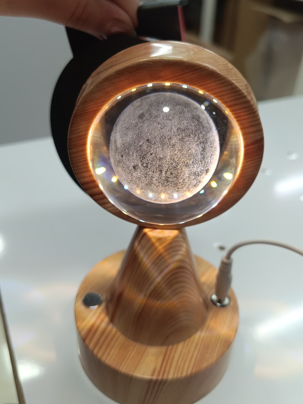 چراغ خواب گوی ماه با پایه