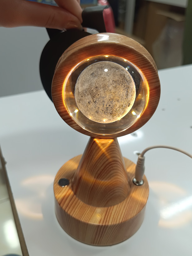 چراغ خواب گوی ماه با پایه