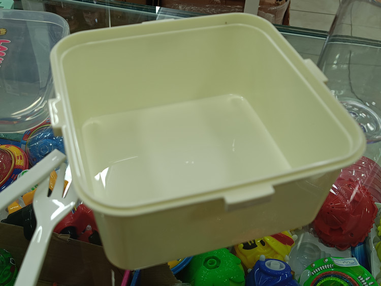 ست ظرف و قمقمه لبوبو